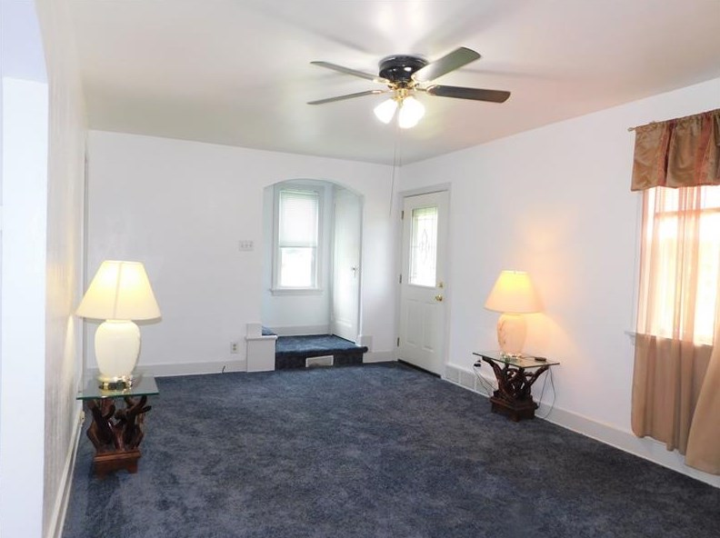 7077 Leechburg Rd, New Kensington, PA 15068-8307