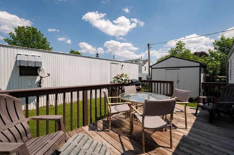 206 Lacona Ln, Zelienople, PA 16063