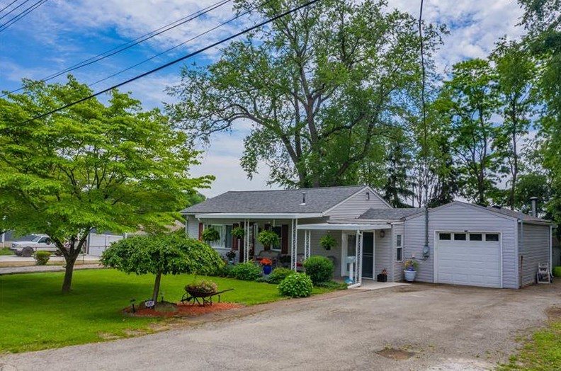 4028 Virgin St, Monroeville, PA 15146
