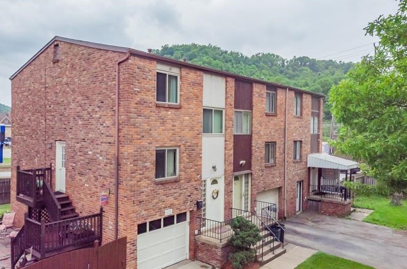 122 Pat Mews Dr, Wall, PA 15148