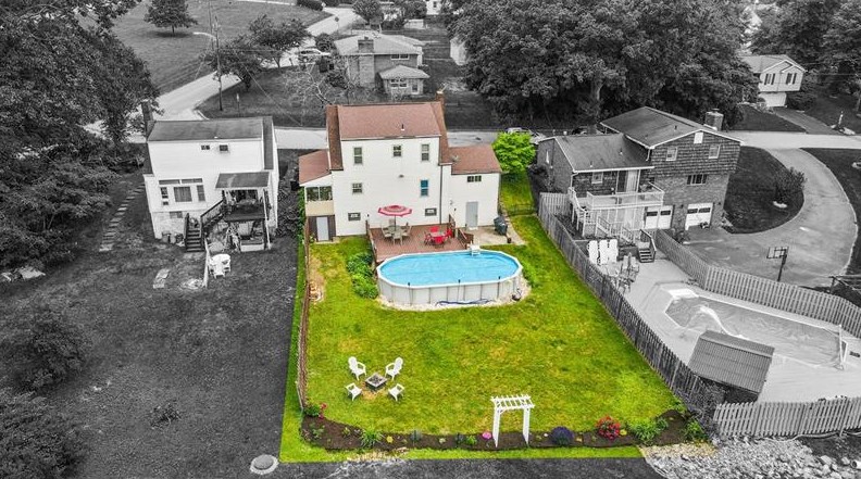 1317 Thompson St, Jeannette, PA 15644