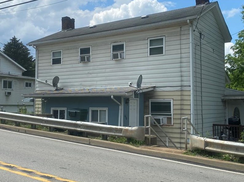 630-632 Main St, North Huntingdon, PA 15642
