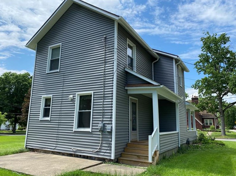 2 Ridgeway Ave, Greenville, PA 16125