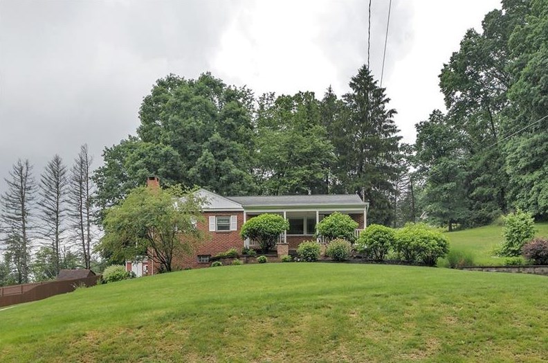 360 Orr Ave, Apollo, PA 15613