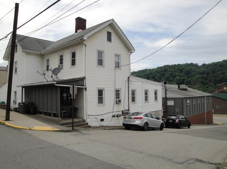 120 Main St, New Eagle, PA 15067-1151