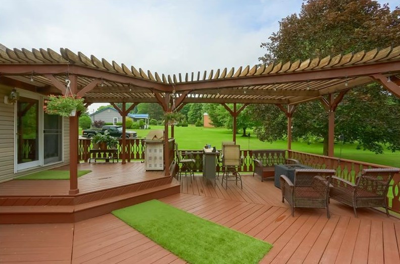 318 Dutchtown Rd, Butler, PA 16002-0620