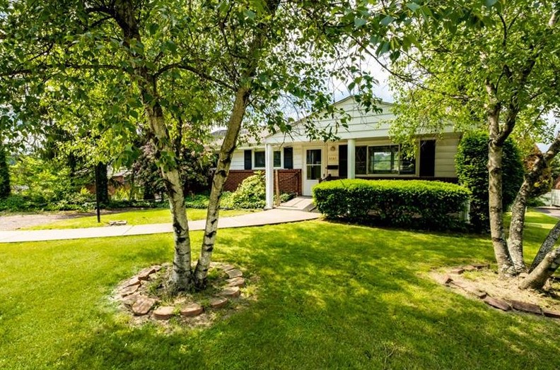 3161 Vermont Dr, New Kensington, PA 15068