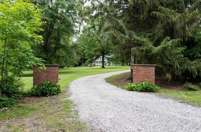 438 Trolls Lake Rd, Somerset, PA 15501