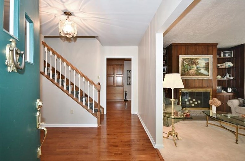 127 Highland Dr, Canonsburg, PA 15317