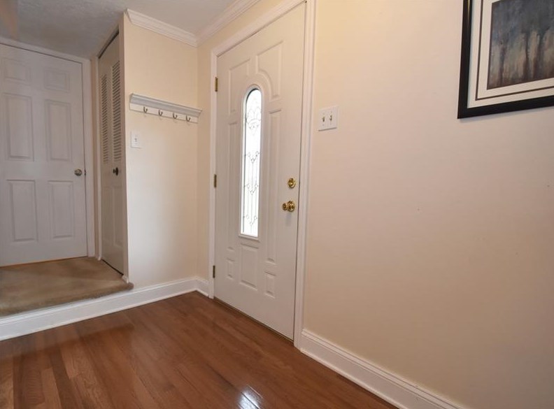 105 Pinoak Ln North, Imperial, PA 15126