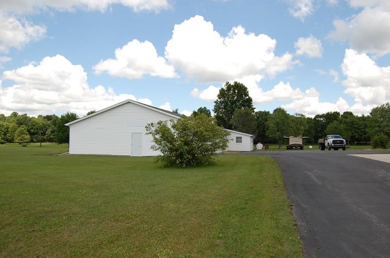 361 Frampton Rd, Barkeyville, PA 16038-1315