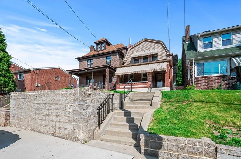 1907 Chislett St, Pittsburgh, PA 15206