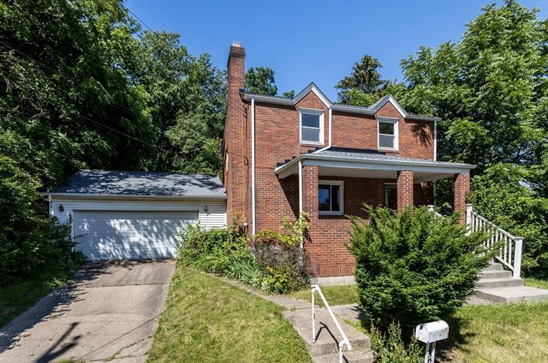 404 Bell Ave, Collier Township, PA 15106-1823