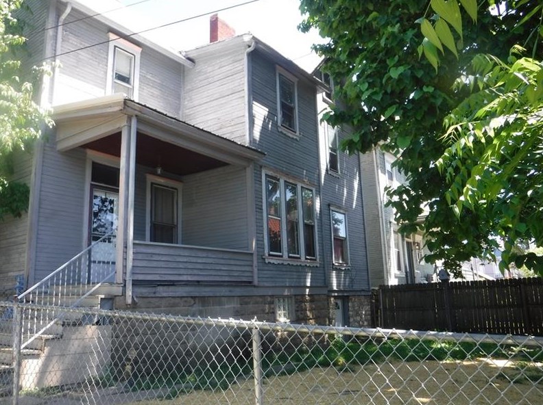 215 Pearl St, Butler, PA 16001-4420