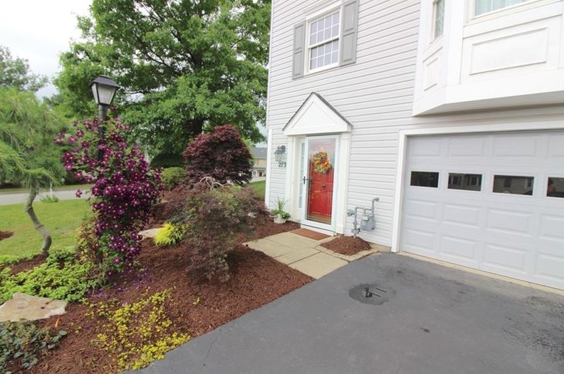 273 Cordial Dr, Bridgeville, PA 15017