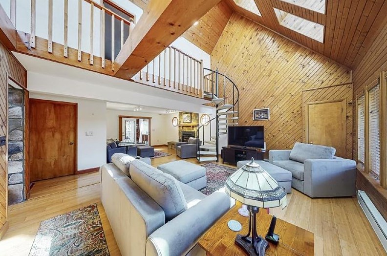 1119 Clifton Rd, Bethel Park, PA 15102-3149