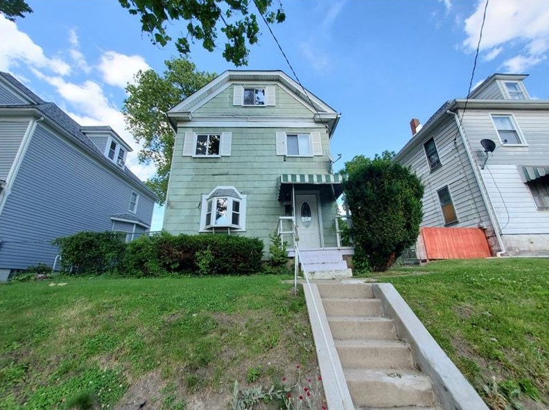 1254 Victoria Ave, New Kensington, PA 15068