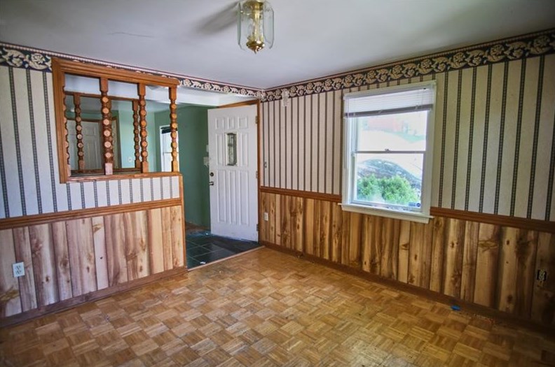 563 Independence Dr, Jefferson Hills, PA 15025