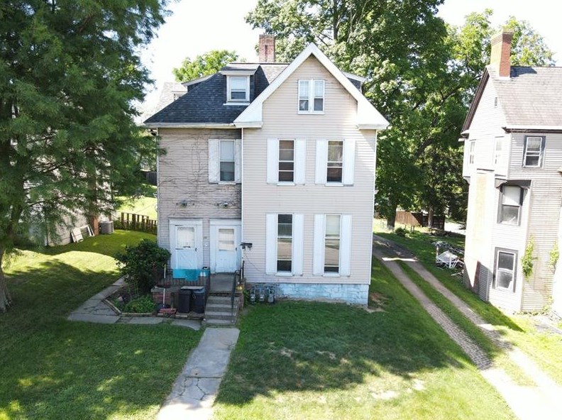 20 Acheson Ave, Washington, PA 15301-6302