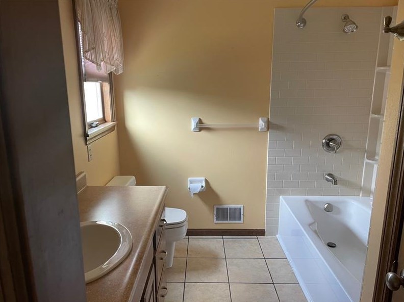 11 Meadowridge Rd, Harrison City PA  15636-1307 exterior