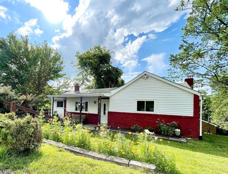 3798 Grant St, Library, PA 15129