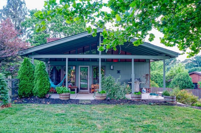 1322 Woodland Dr, Monroeville, PA 15146-4450