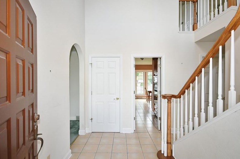 101 Aragon Pl, Finleyville, PA 15332