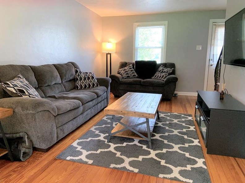 1052 Laurel St, Bridgeville, PA 15017