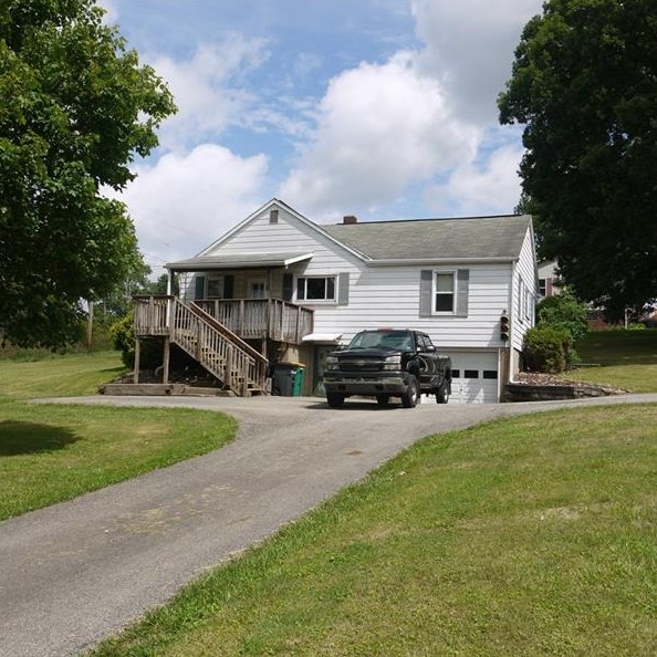 5136 Hardt Rd, Gibsonia, PA 15044