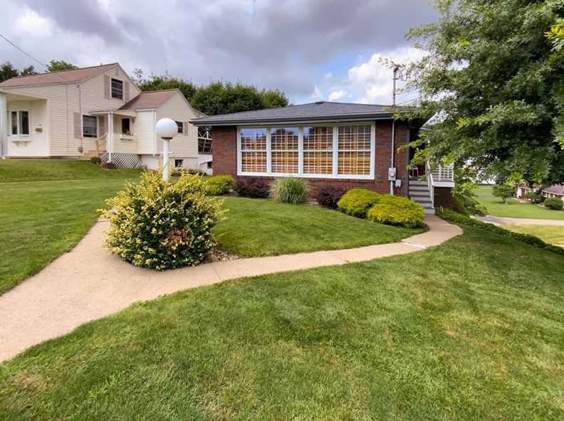801 Todd Ave, Ellwood City, PA 16117