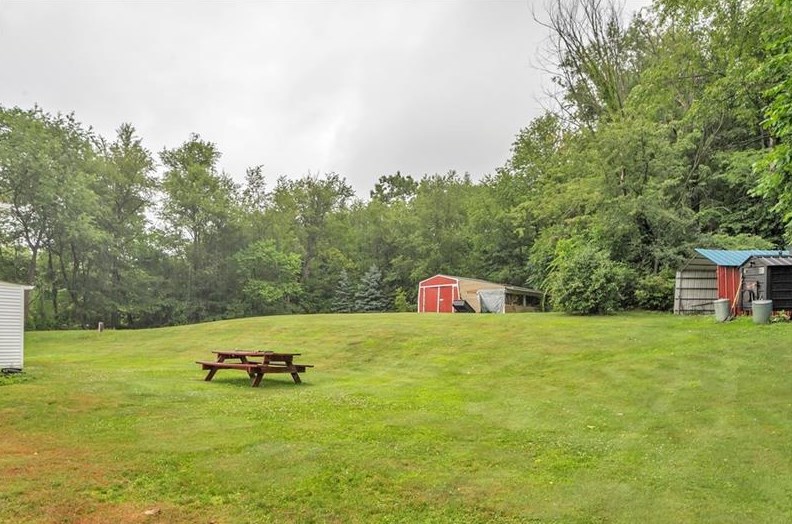 119 Russell Hill Rd, Industry, PA 15052-1755