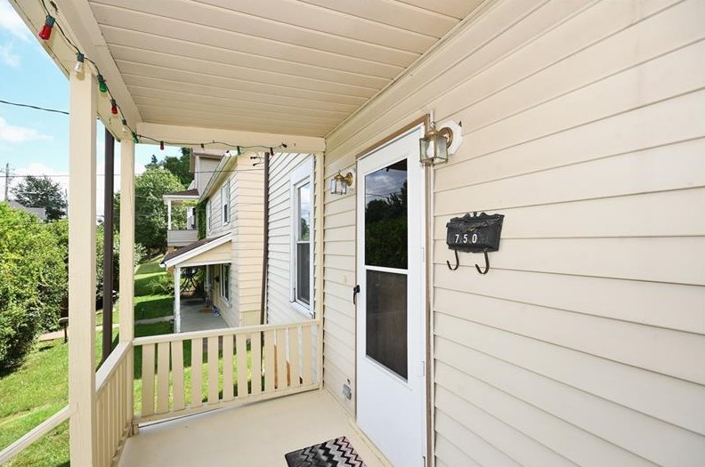 750 Mill St, Bridgeville, PA 15017-2517