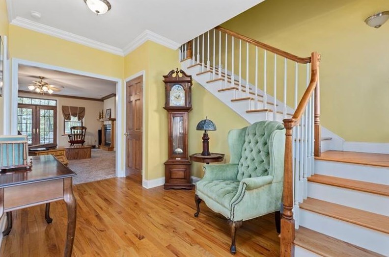 215 Woodridge Ct, Canonsburg, PA 15317