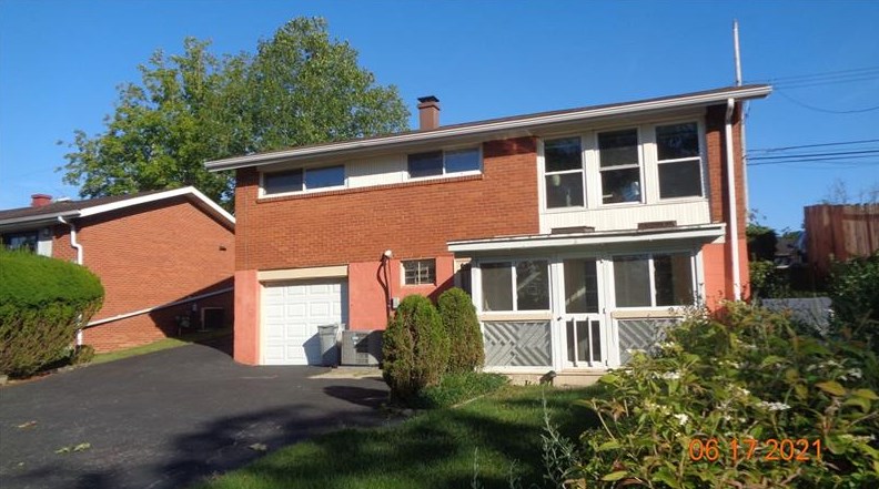 175 Woodridge Dr, Collier Township, PA 15106-1311