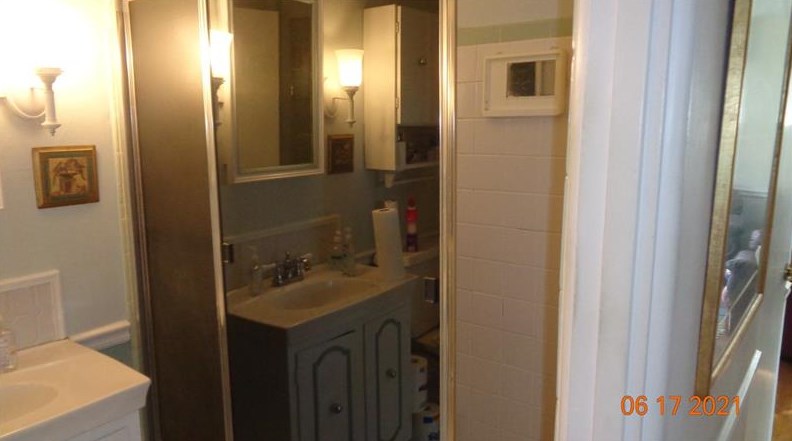 175 Woodridge Dr, Collier Township PA  15106-1311 exterior