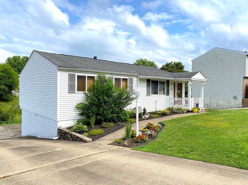203 Wren Dr, Greensburg, PA 15601-4740