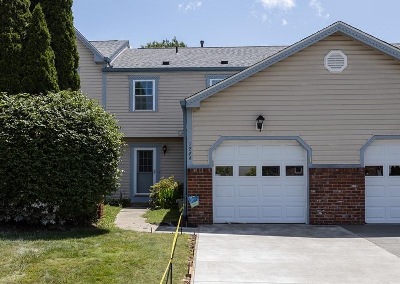 1224 Valleyview Dr, Lawrence, PA 15055