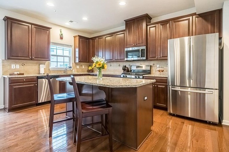 2903 Pointe View Dr, Seven Fields, PA 16046-8937