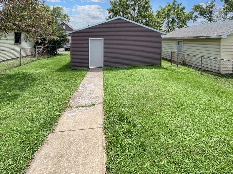 1004 Winslow Ave, New Castle, PA 16101