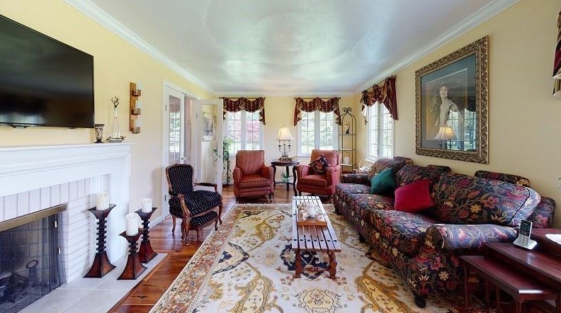 23982 Middle Rd, Cambridge Springs, PA 16403-1956