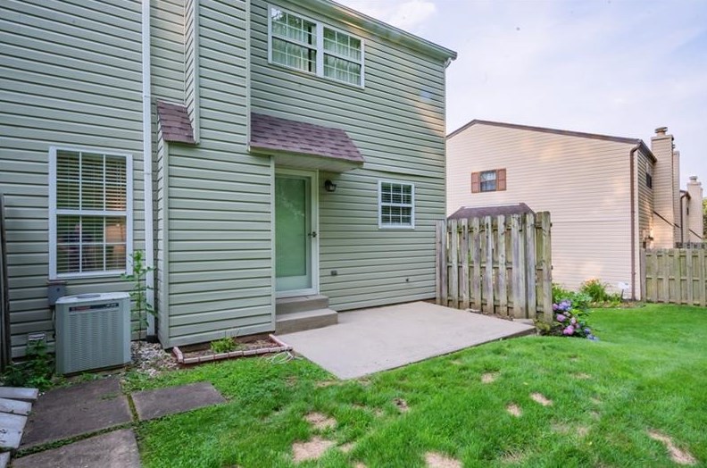 245 Heather Dr, Monroeville PA  15146-1747 exterior