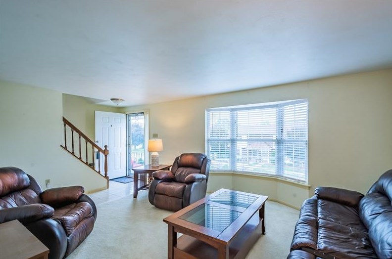245 Heather Dr, Monroeville PA  15146-1747 exterior