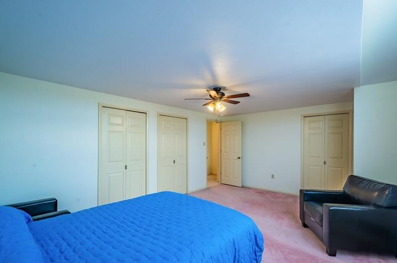 245 Heather Dr, Monroeville PA  15146-1747 exterior