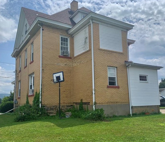 75 Cycle Ave, Oliphant Furnace, PA 15401-2509