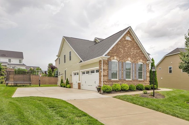 711 Jonagold Dr North, Canonsburg, PA 15317