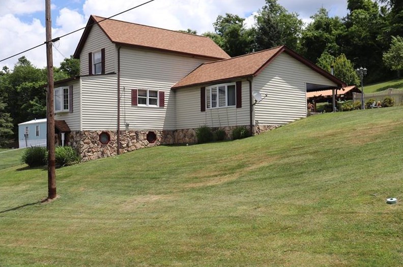 74 Old 51 Rd, Perryopolis, PA 15473