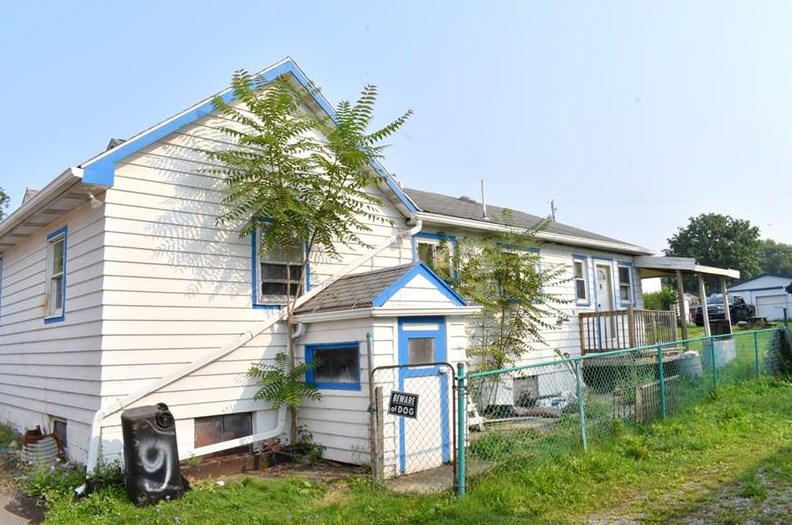 933 Sycamore St, Washington PA  15301-1851 exterior