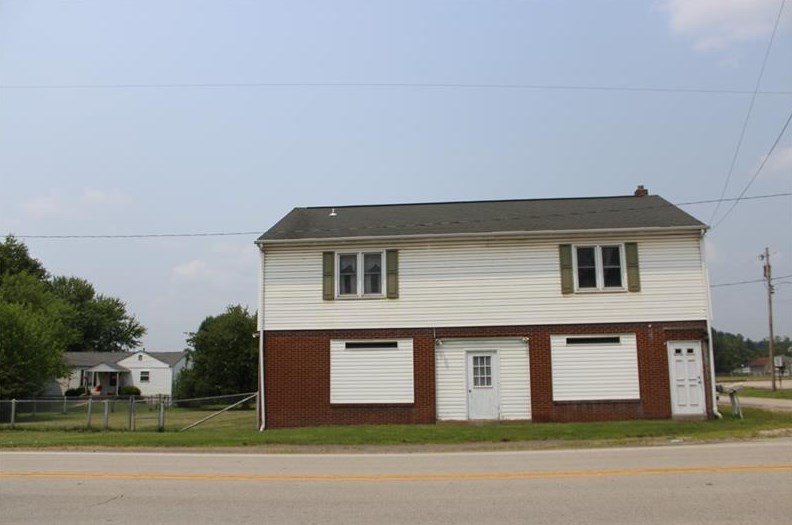 300 W George St, Fairdale, PA 15320