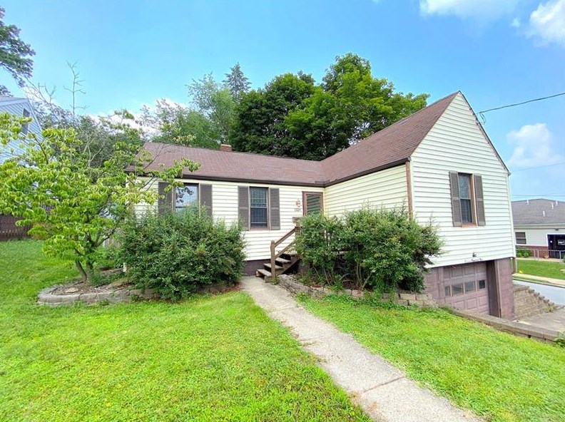 1105 Oak St, Indiana, PA 15701-1653
