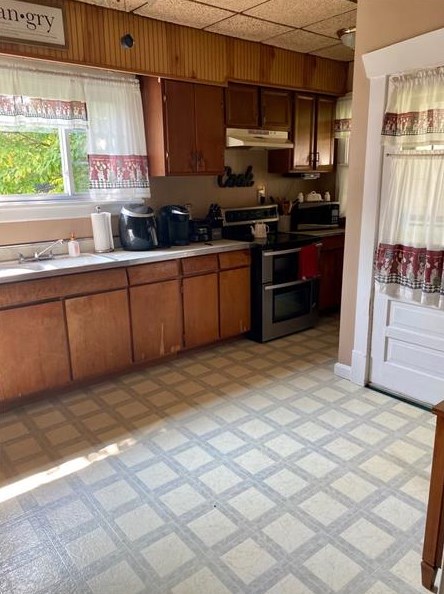 433 Portersville Rd, Ellwood City, PA 16117